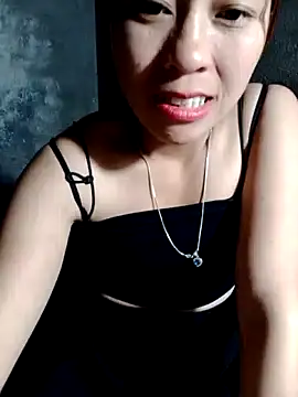 Snapshot of Zara-Lina chatting on 05/03/26, 11:27 Zara-Lina online show from 05/03/26, 11:27