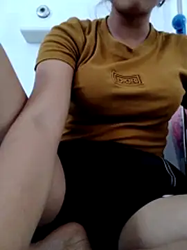 Snapshot of Zara-Lina chatting on 07/25/26, 06:55 Zara-Lina online show from 07/25/26, 06:55