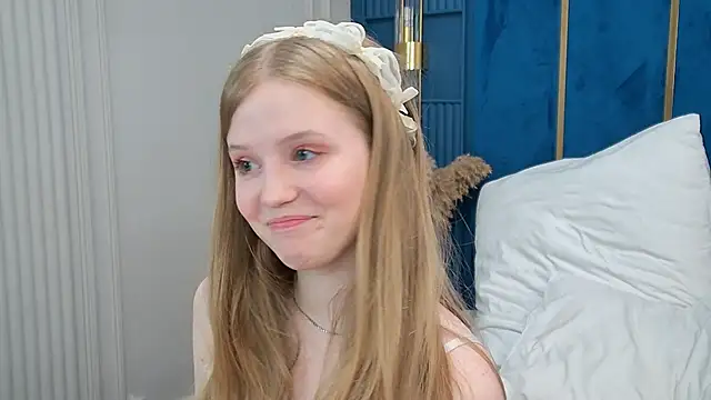 Snapshot of LilianHowards chatting on 06/12/26, 10:58 LilianHowards online show from 06/12/26, 10:58