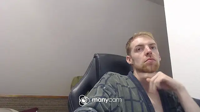 Snapshot of Milkyman7 chatting on 11/15/25, 08:49 Milkyman7 online show from 11/15/25, 08:49