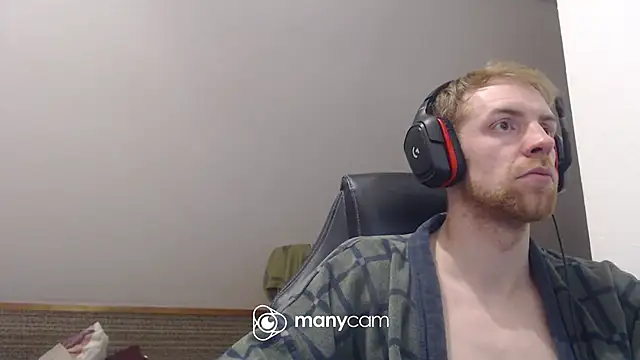 Snapshot of Milkyman7 chatting on 11/21/25, 10:30 Milkyman7 online show from 11/21/25, 10:30