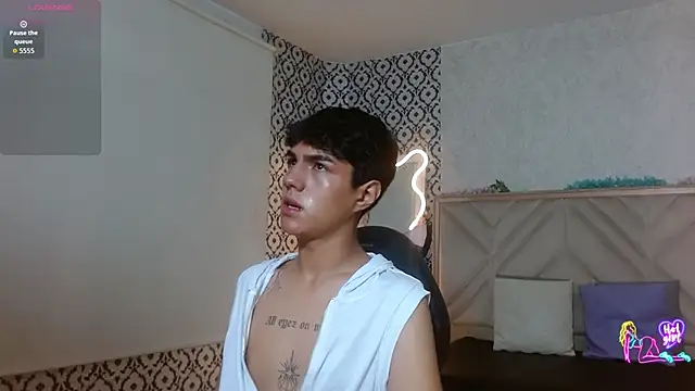Snapshot of Damian_tay chatting on 06/19/26, 11:36 Damian tay online show from 06/19/26, 11:36
