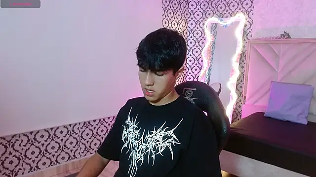 Snapshot of Damian_tay chatting on 07/02/26, 11:38 Damian tay online show from 07/02/26, 11:38