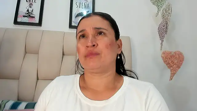 Snapshot of anastassiaa_57 chatting on 05/14/26, 10:33 anastassiaa 57 online show from 05/14/26, 10:33