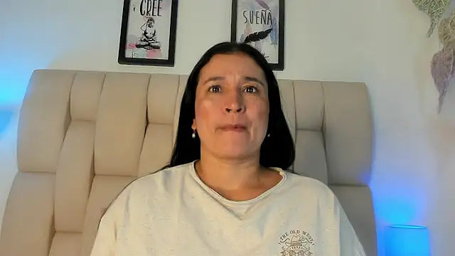 Snapshot of anastassiaa_57 chatting on 05/15/26, 10:44 anastassiaa 57 online show from 05/15/26, 10:44