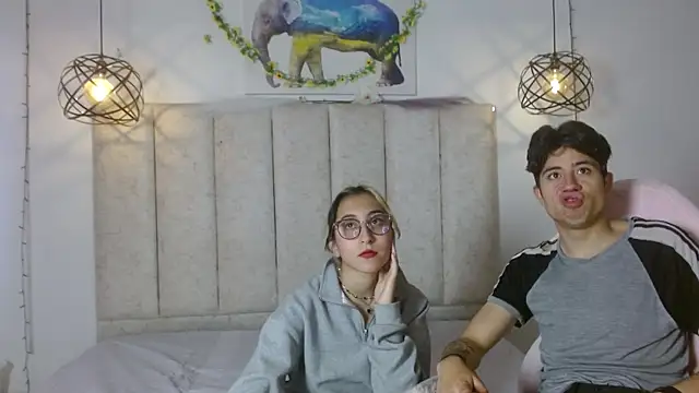 Snapshot of mrandmrsvixencs chatting on 05/11/26, 01:50 mrandmrsvixencs online show from 05/11/26, 01:50