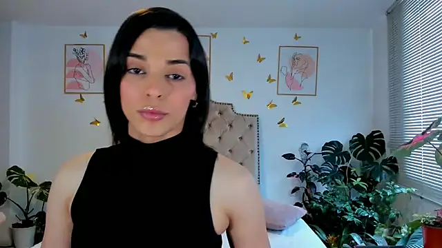 Snapshot of bella_grego chatting on 06/05/26, 04:56 bella grego online show from 06/05/26, 04:56