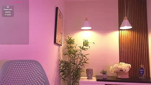 Snapshot of Cherry_Vixen_ chatting on 05/15/26, 01:29 Cherry Vixen online show from 05/15/26, 01:29