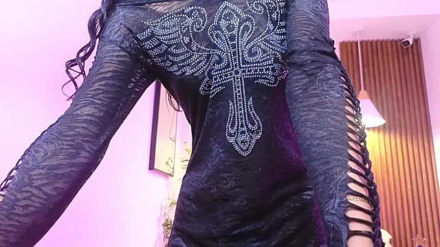 Snapshot of Cherry_Vixen_ chatting on 06/11/26, 06:17 Cherry Vixen online show from 06/11/26, 06:17