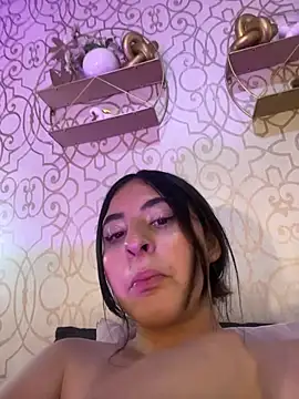 Snapshot of Maggiee_1 chatting on 06/11/26, 02:53 Maggiee 1 online show from 06/11/26, 02:53