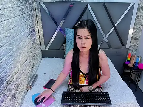Snapshot of julietaflame chatting on 05/12/26, 01:08 julietaflame online show from 05/12/26, 01:08