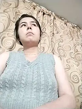 Snapshot of julietaflame chatting on 05/21/26, 02:29 julietaflame online show from 05/21/26, 02:29