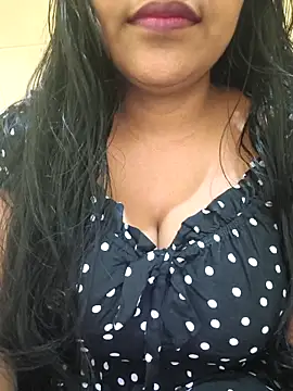 Snapshot of Newragini chatting on 04/23/26, 07:16 Newragini online show from 04/23/26, 07:16