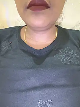 Snapshot of Newragini chatting on 05/15/26, 05:09 Newragini online show from 05/15/26, 05:09
