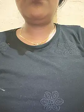 Snapshot of Newragini chatting on 05/16/26, 06:32 Newragini online show from 05/16/26, 06:32
