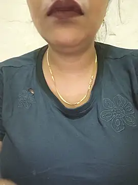 Snapshot of Newragini chatting on 05/19/26, 11:33 Newragini online show from 05/19/26, 11:33