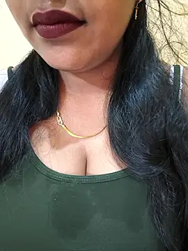 Snapshot of Newragini chatting on 05/22/26, 04:34 Newragini online show from 05/22/26, 04:34