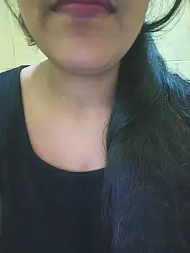 Snapshot of Newragini chatting on 05/28/26, 07:00 Newragini online show from 05/28/26, 07:00