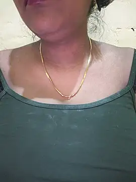 Snapshot of Newragini chatting on 05/30/26, 01:19 Newragini online show from 05/30/26, 01:19