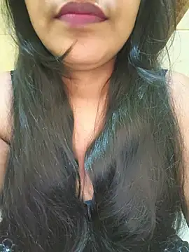 Snapshot of Newragini chatting on 06/04/26, 06:58 Newragini online show from 06/04/26, 06:58