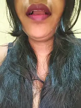 Snapshot of Newragini chatting on 06/10/26, 09:14 Newragini online show from 06/10/26, 09:14