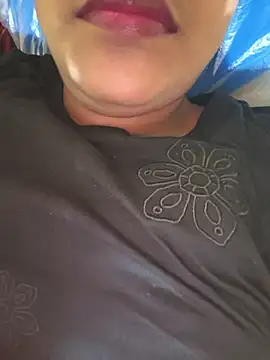 Snapshot of Newragini chatting on 06/13/26, 04:27 Newragini online show from 06/13/26, 04:27