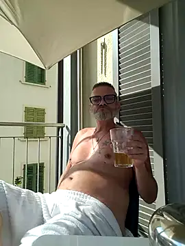 Thomster72 online show from 06/21/26, 03:47