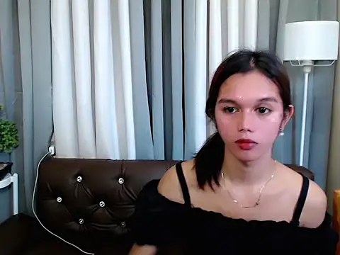 Snapshot of marie_castro chatting on 05/18/26, 03:57 marie castro online show from 05/18/26, 03:57