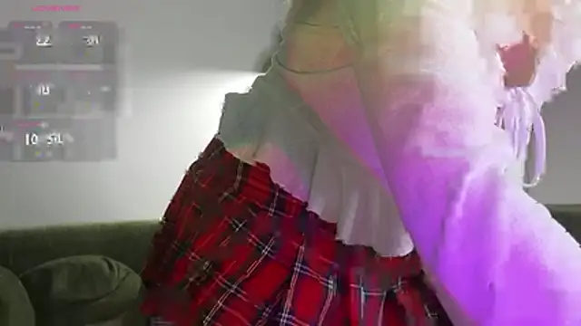 Snapshot of TonyaMeow chatting on 04/17/26, 06:49 TonyaMeow online show from 04/17/26, 06:49