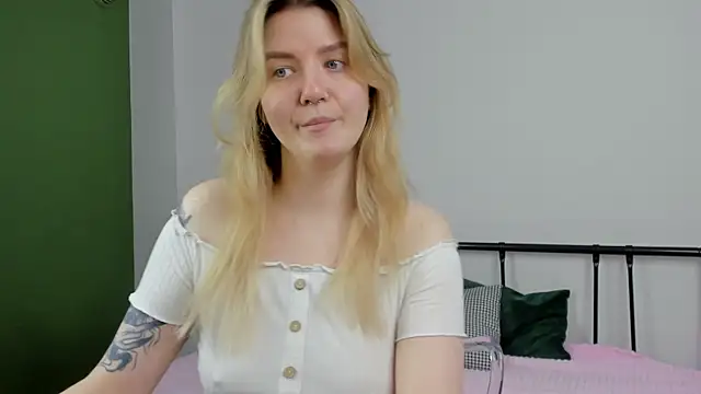 Snapshot of TonyaMeow chatting on 06/01/26, 01:40 TonyaMeow online show from 06/01/26, 01:40