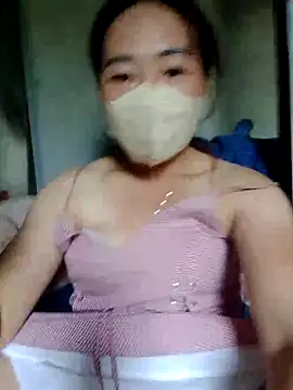 Snapshot of Tieuthu2 chatting on 06/07/26, 12:37 Tieuthu2 online show from 06/07/26, 12:37