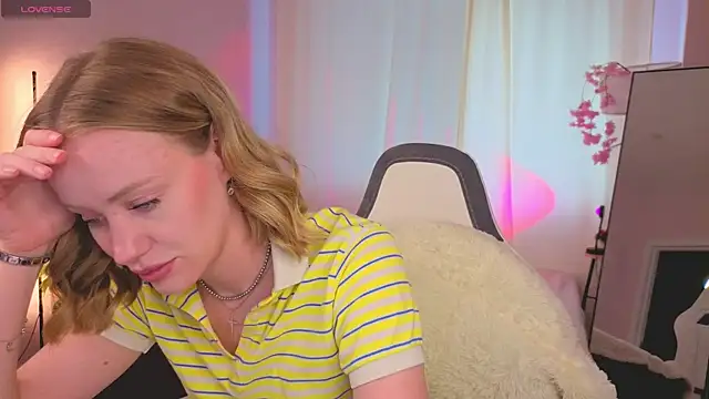 EvaHamilton online show from 07/14/26, 02:05