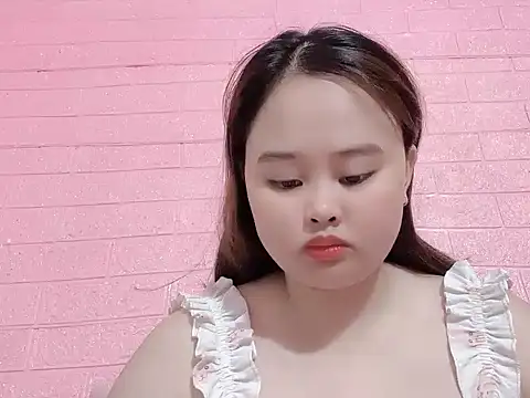 NhungNhun789 online show from 06/10/26, 04:17