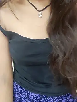 Snapshot of Kamini_rani chatting on 04/28/26, 05:23 Kamini rani online show from 04/28/26, 05:23
