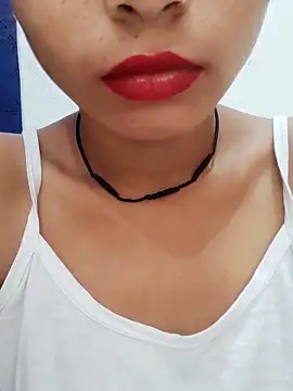 Snapshot of Kamini_rani chatting on 05/09/26, 01:33 Kamini rani online show from 05/09/26, 01:33