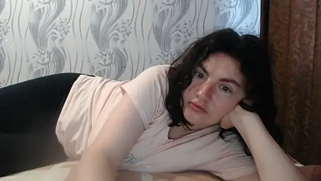 Snapshot of AlinaxJames chatting on 06/08/26, 07:53 AlinaxJames online show from 06/08/26, 07:53