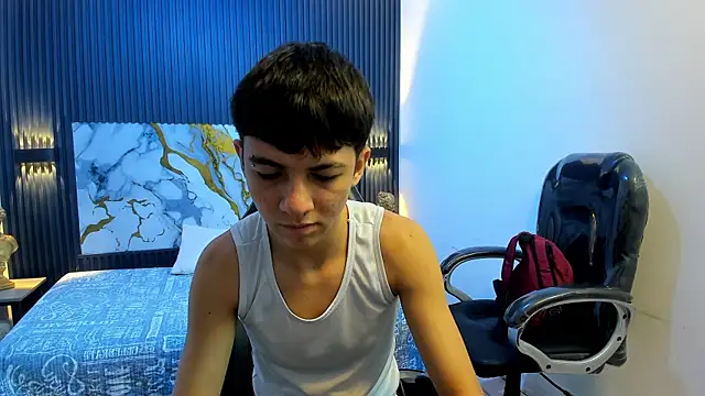 Snapshot of Marcello_Vega chatting on 06/08/26, 12:27 Marcello Vega online show from 06/08/26, 12:27