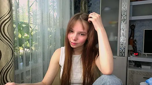 Snapshot of Princess_Mira chatting on 05/18/26, 02:23 Princess Mira online show from 05/18/26, 02:23