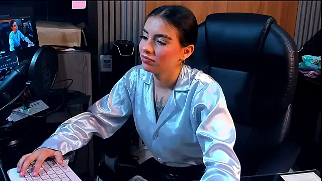 Snapshot of isabella_hv chatting on 06/03/26, 08:03 isabella hv online show from 06/03/26, 08:03