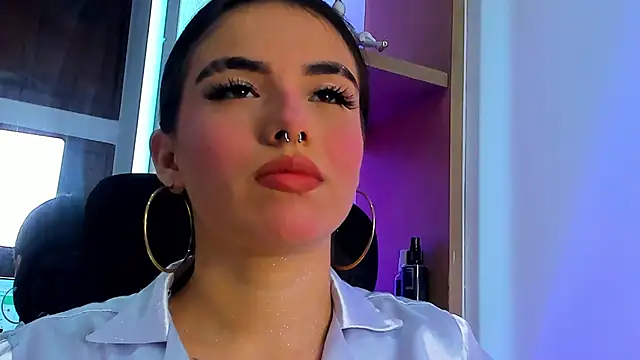 Snapshot of isabella_hv chatting on 06/05/26, 06:46 isabella hv online show from 06/05/26, 06:46