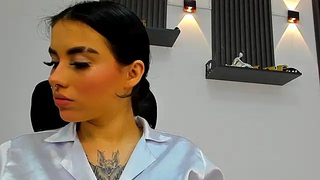 isabella hv online show from 07/21/26, 08:33
