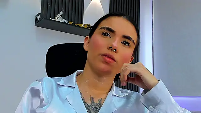 isabella hv online show from 07/27/26, 07:10
