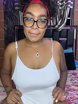 Snapshot of _Piel_Canela chatting on 05/02/26, 01:21 Piel Canela online show from 05/02/26, 01:21