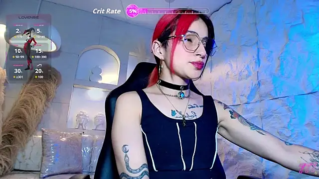 Snapshot of Moon_Red_r chatting on 05/01/26, 08:02 Moon Red r online show from 05/01/26, 08:02