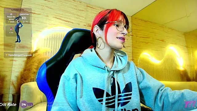 Snapshot of Moon_Red_r chatting on 05/09/26, 01:16 Moon Red r online show from 05/09/26, 01:16