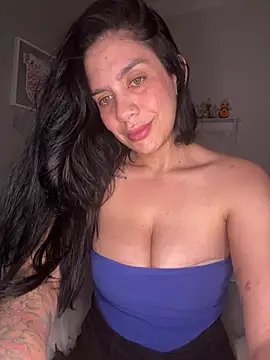 Snapshot of Marizinha9935 chatting on 07/30/26, 02:43 Marizinha9935 online show from 07/30/26, 02:43