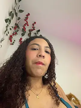 Daphnne Curly online show from 06/10/26, 06:01
