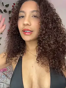 Daphnne Curly online show from 06/19/26, 01:32