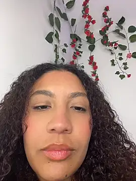 Daphnne Curly online show from 07/17/26, 03:46