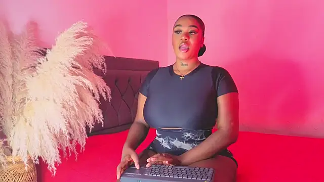 Thalyanna ebonny online show from 05/01/26, 05:23